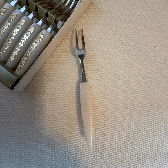Set of Adriane Mini Forks for Hors D'oeuvres, Relish, Cheese, Fruit, Coldcuts - Picture 3 of 4